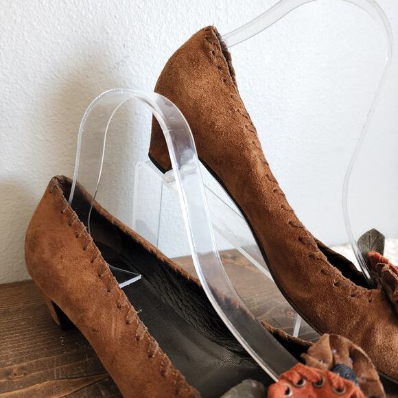 Prada Designer Kitten Heel Brown Suede Floral Pumps Women's Size 40 - Picture 13 of 14